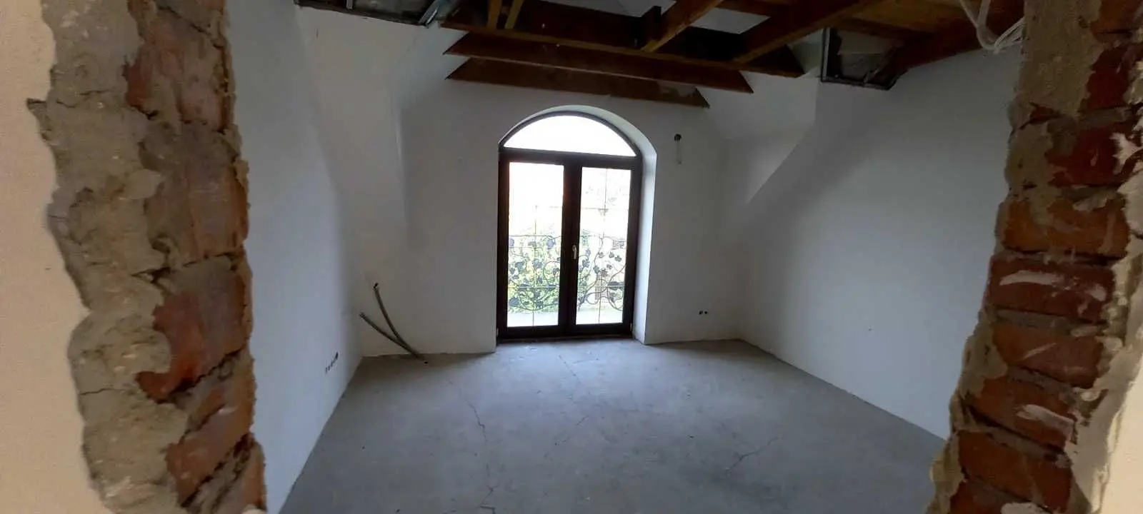 Фото Продаю будинок, 310 кв. м, Романків, ціна: 450000 USD, код 9384