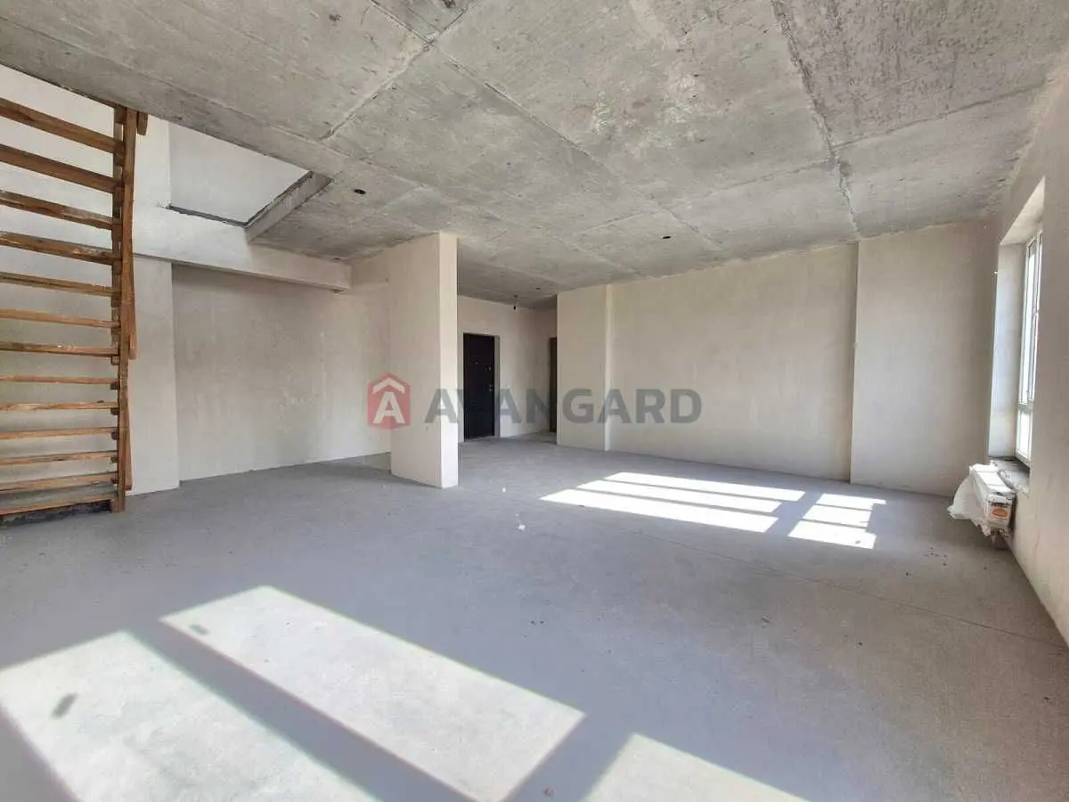 Фото Selling a 4-room apartment, 115.1 sq.m., Pryozernyi Boulevard  Hatne, price: 87500 USD, code 9389