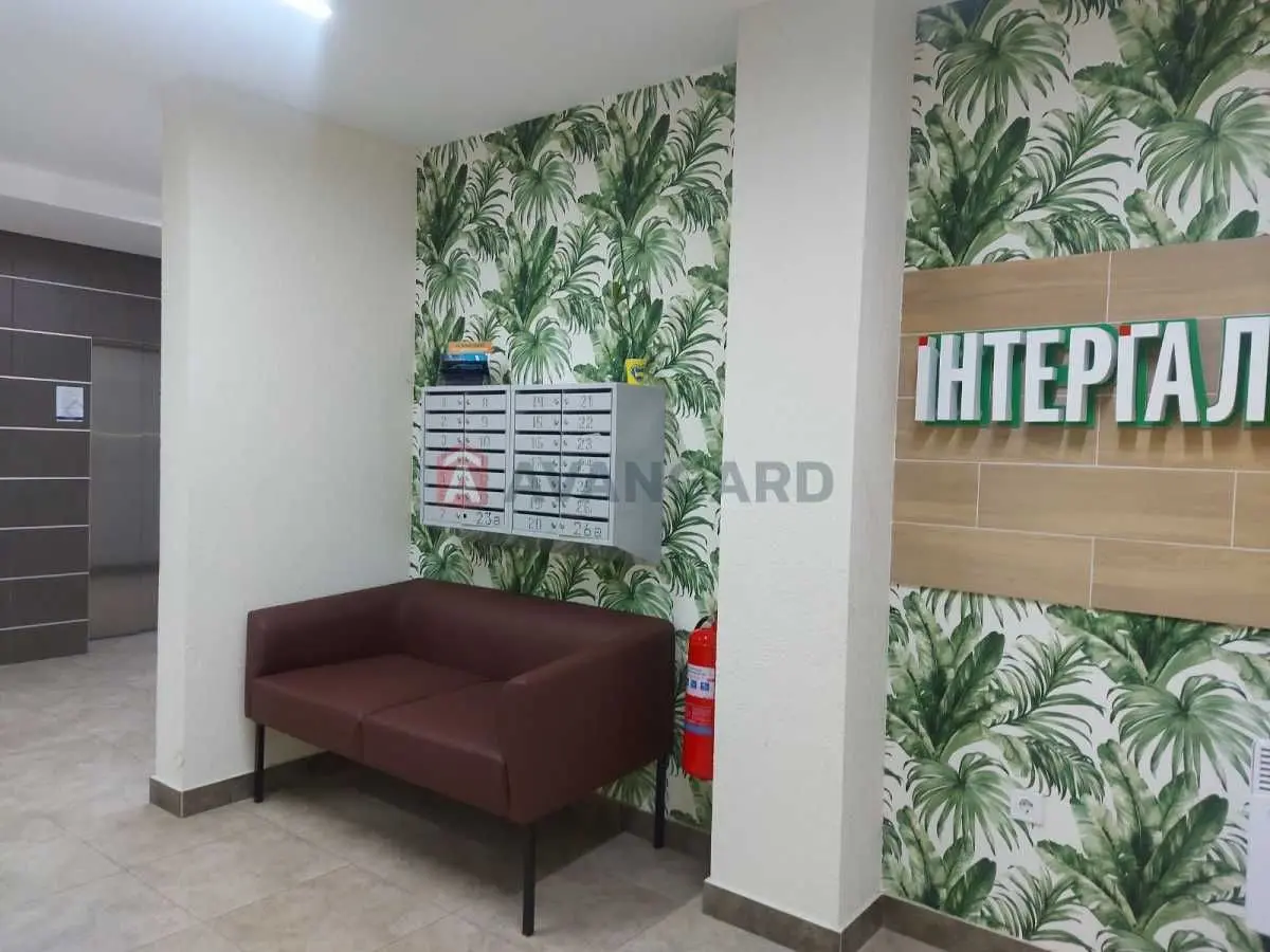 Фото Selling a 4-room apartment, 115.1 sq.m., Pryozernyi Boulevard  Hatne, price: 87500 USD, code 9389
