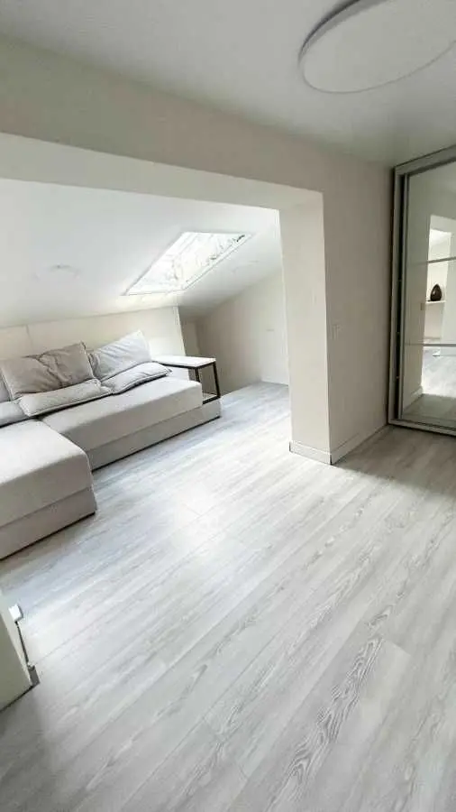 Фото Selling a 2-room apartment, 58.5 sq.m., Radystiv Lane  Kyiv, price: 67000 USD, code 9390