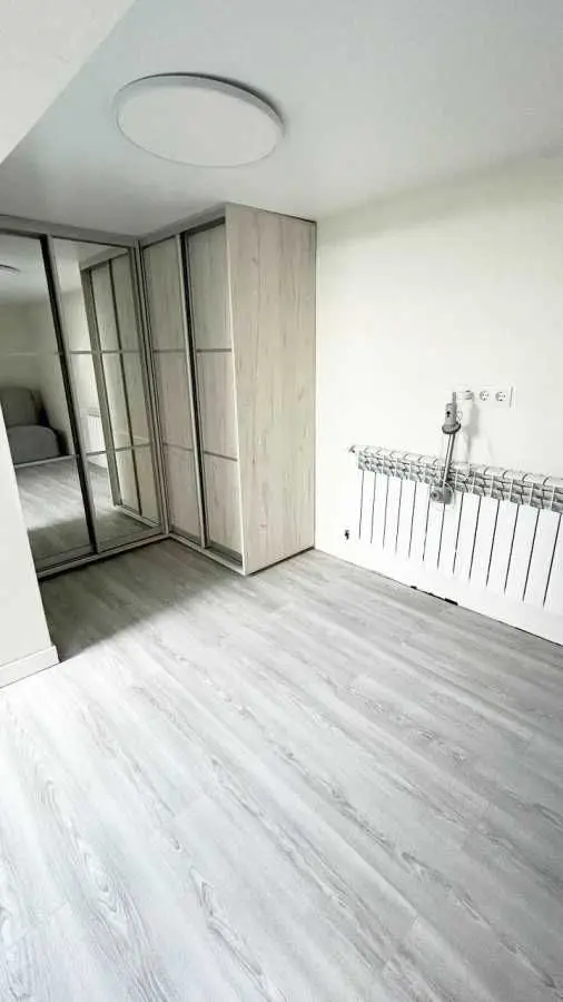 Фото Selling a 2-room apartment, 58.5 sq.m., Radystiv Lane  Kyiv, price: 67000 USD, code 9390