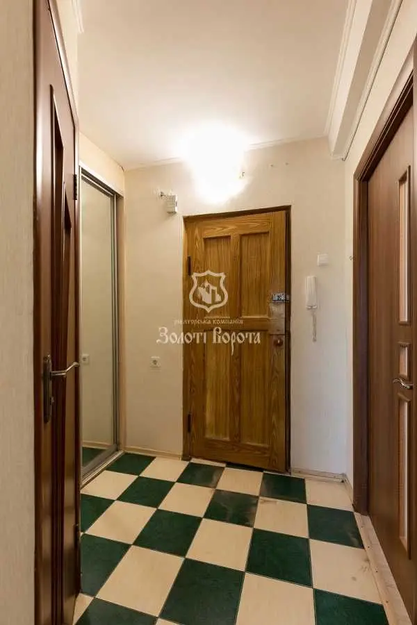 Фото Selling a 1-room apartment, 32 sq.m., Litovskyi Ave (Minskyi Avenue)  Kyiv, price: 39000 USD, code 9391