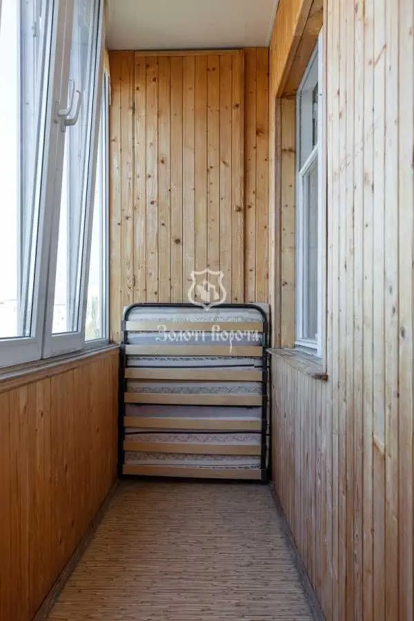 Фото Selling a 1-room apartment, 32 sq.m., Litovskyi Ave (Minskyi Avenue)  Kyiv, price: 39000 USD, code 9391
