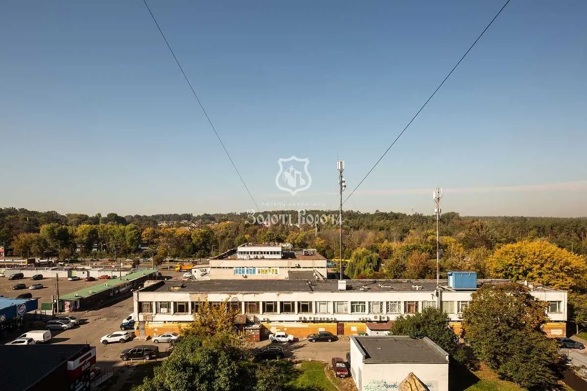Фото Selling a 1-room apartment, 32 sq.m., Litovskyi Ave (Minskyi Avenue)  Kyiv, price: 39000 USD, code 9391
