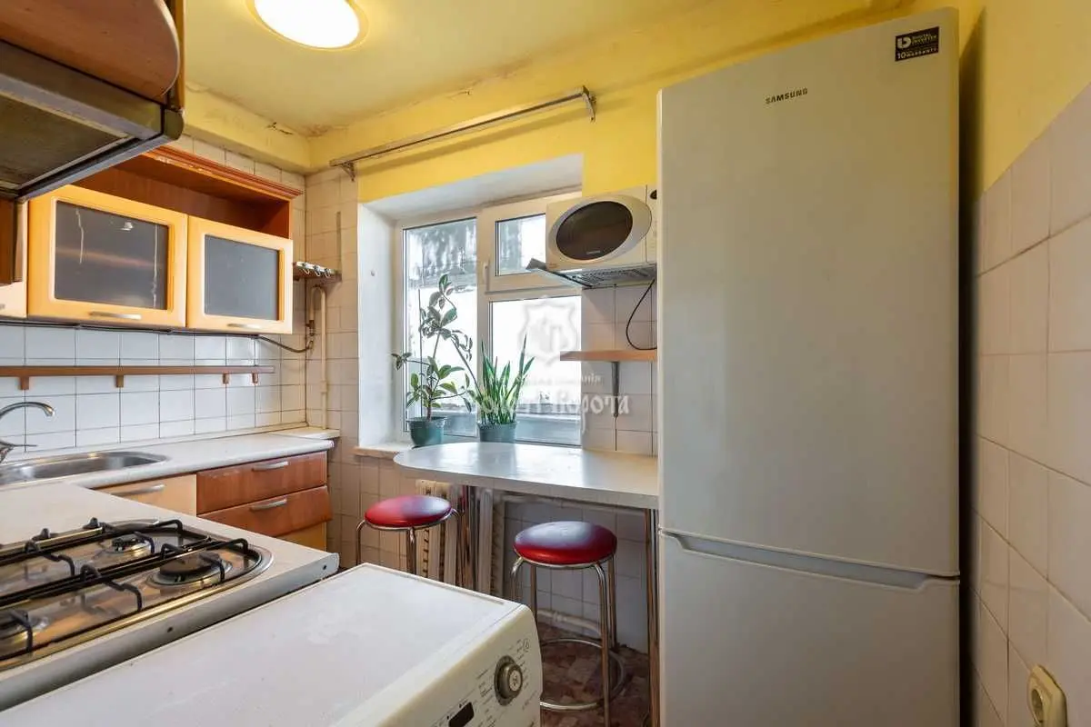 Фото Продаю 3 кімнатну квартиру, 60.5 кв. м, Якуба Коласа вул. 17 Київ, ціна: 60000 USD, код 9394