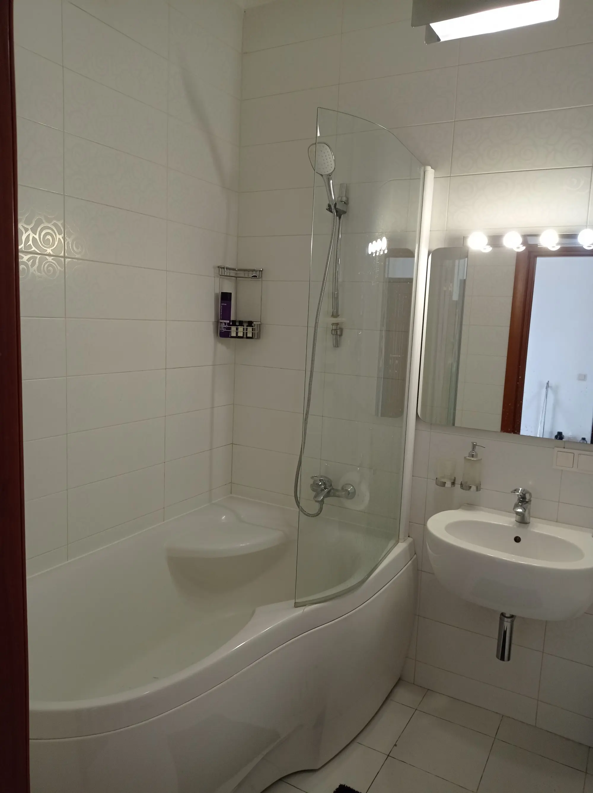 Фото Rent a 1-room apartment, Dmytrivska Street 69 Kyiv for long-term rent, price: 16000 UAH, code 9400