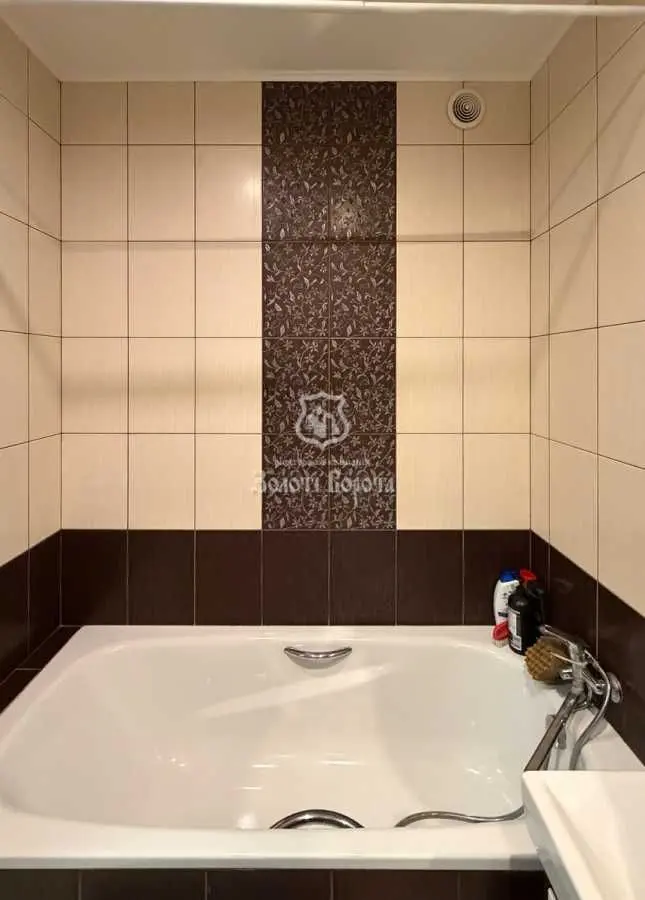 Фото Selling a 1-room apartment, 40.2 sq.m., Beresteiska Avenue (Peremohy Avenue) 71а Kyiv, price: 98000 USD, code 9415