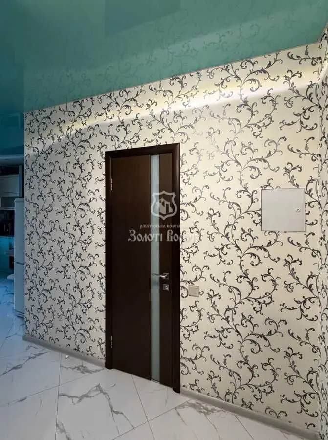 Фото Selling a 1-room apartment, 40.2 sq.m., Beresteiska Avenue (Peremohy Avenue) 71а Kyiv, price: 98000 USD, code 9415