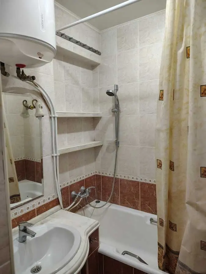 Фото Rent a 1-room apartment, Staronavodnytska Street  Kyiv for long-term rent, price: 18000 UAH, code 9427