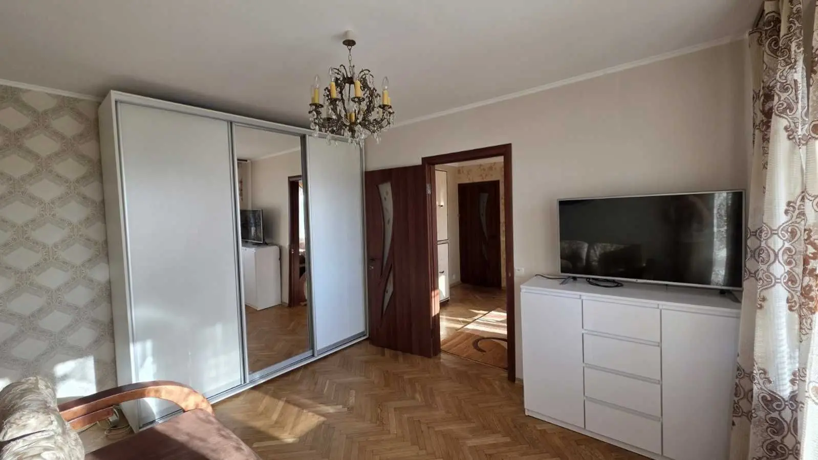 Фото Продаю 3 кімнатну квартиру, 62 кв. м, Леся Курбаса просп.  Київ, ціна: 79000 USD, код 9431