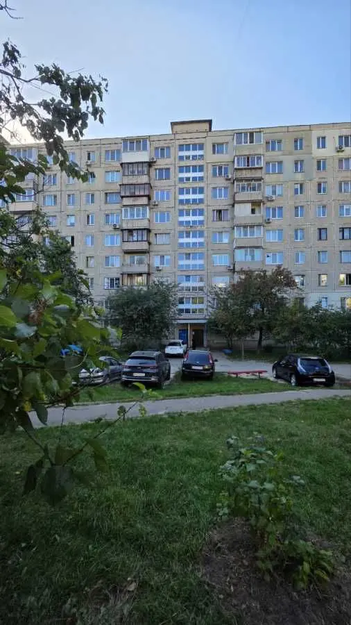Фото Продаю 3 кімнатну квартиру, 62 кв. м, Леся Курбаса просп.  Київ, ціна: 79000 USD, код 9431