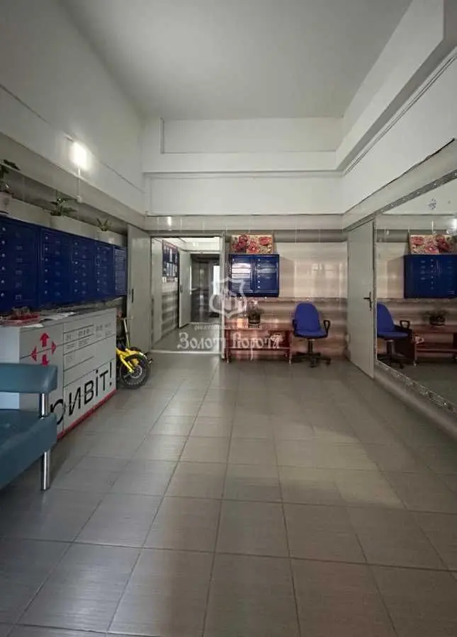 Фото Продаю 3 кімнатну квартиру, 102.6 кв. м, Олександра Мишуги вул. 2 Київ, ціна: 157000 USD, код 9437