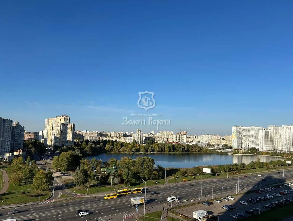 Фото Продаю 3 кімнатну квартиру, 102.6 кв. м, Олександра Мишуги вул. 2 Київ, ціна: 157000 USD, код 9437