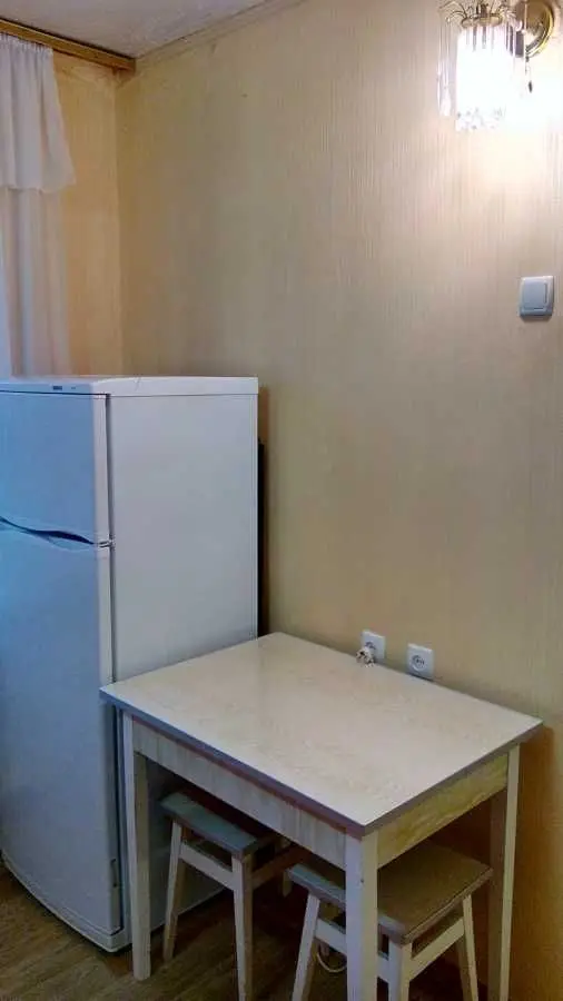 Фото Зняти 1 кімнатну квартиру, Андрія Малишка вул.  Київ в довгострокову оренду, ціна: 9999 UAH, код 9438