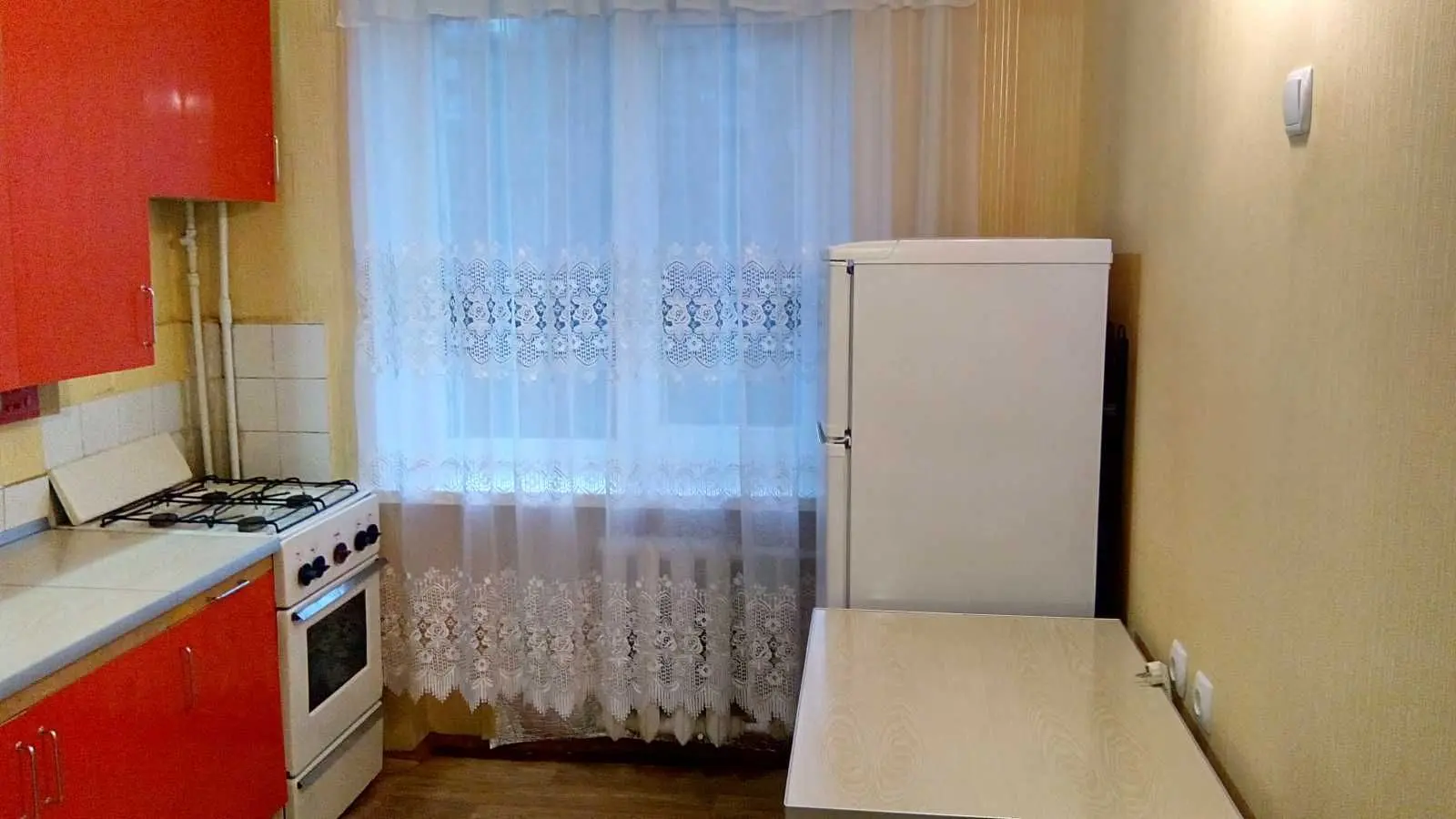 Фото Зняти 1 кімнатну квартиру, Андрія Малишка вул.  Київ в довгострокову оренду, ціна: 9999 UAH, код 9438