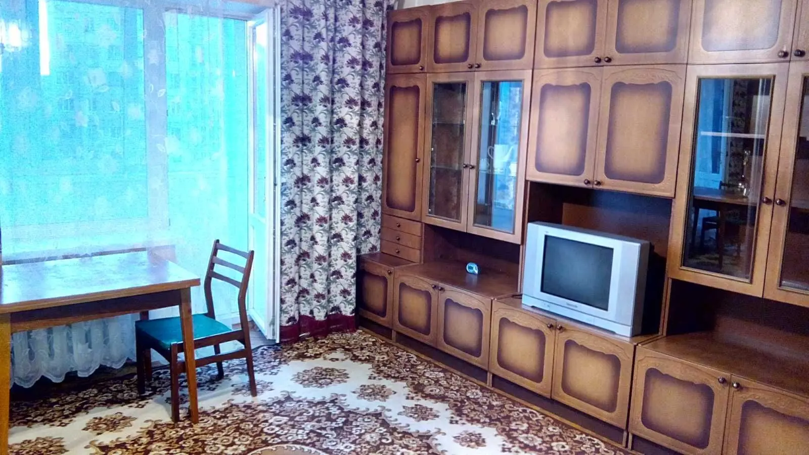 Фото Зняти 1 кімнатну квартиру, Андрія Малишка вул.  Київ в довгострокову оренду, ціна: 9999 UAH, код 9438
