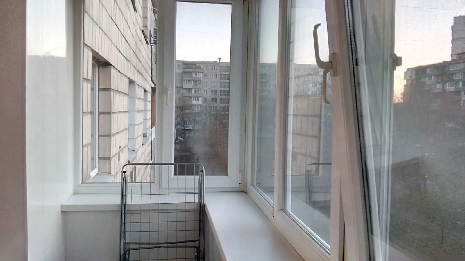 Фото Зняти 1 кімнатну квартиру, Андрія Малишка вул.  Київ в довгострокову оренду, ціна: 9999 UAH, код 9438