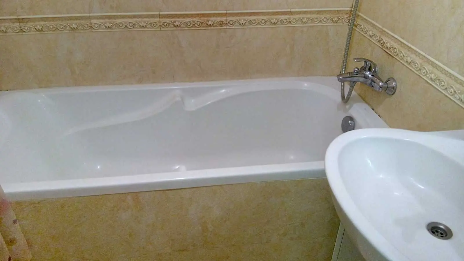 Фото Зняти 1 кімнатну квартиру, Андрія Малишка вул.  Київ в довгострокову оренду, ціна: 9999 UAH, код 9438