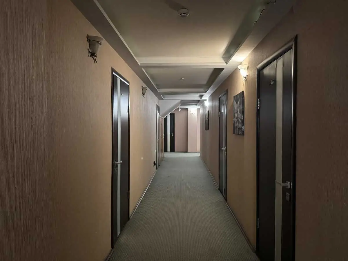 Фото Selling an office, 1432 sq.m., Zalozetskoho Street 70 Chernivtsi, price: 298000 USD, code 9439