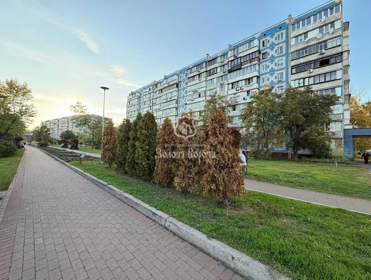 Фото Продаю 2 кімнатну квартиру, 51 кв. м, Володимира Жаботинського вул. (Муромська)  Київ, ціна: 53000 USD, код 9441
