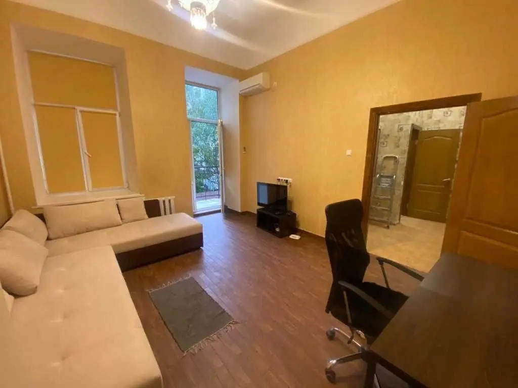 Фото Rent a 1-room apartment, Baseina Street 12 Kyiv for long-term rent, price: 22000 UAH, code 9442