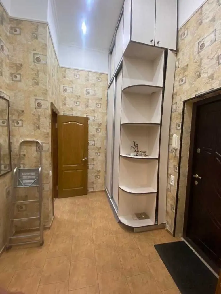 Фото Rent a 1-room apartment, Baseina Street 12 Kyiv for long-term rent, price: 22000 UAH, code 9442