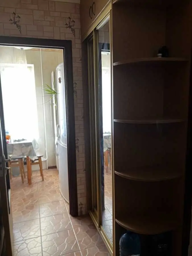Фото Зняти 1 кімнатну квартиру, Симиренка вул. 26а Київ в довгострокову оренду, ціна: 8000 UAH, код 9445