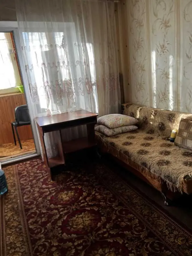 Фото Зняти 1 кімнатну квартиру, Симиренка вул. 26а Київ в довгострокову оренду, ціна: 8000 UAH, код 9445