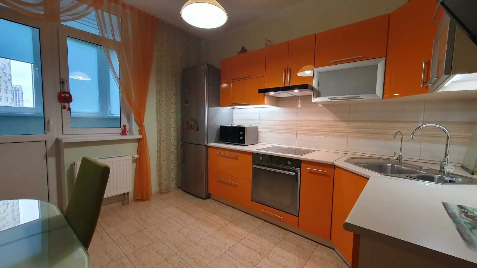 Фото Selling a 2-room apartment, 68 sq.m., Voskresenska Street 14Б Kyiv, price: 125000 USD, code 9447