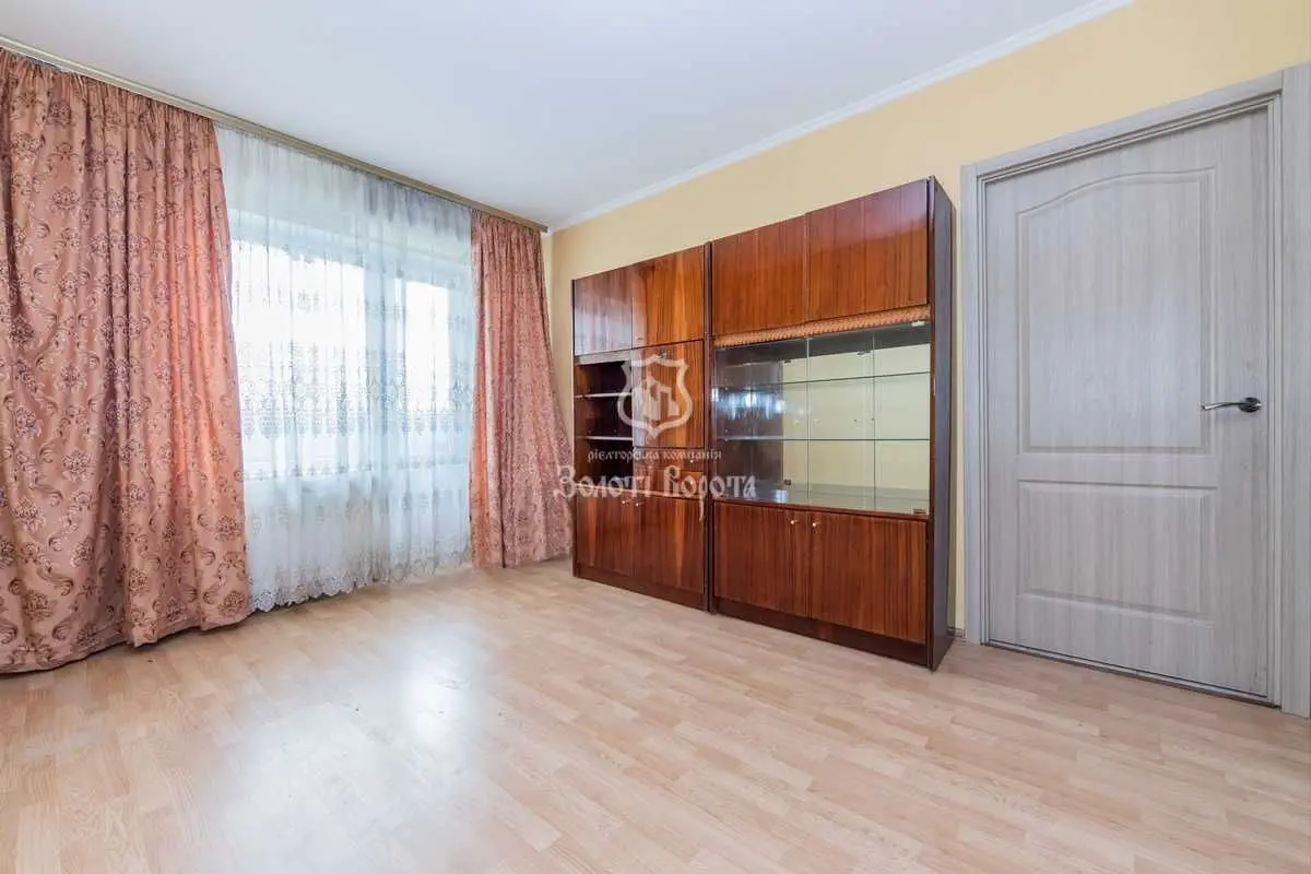 Фото Selling a 1-room apartment, 26.65 sq.m., Raiduzhna Street 13в Kyiv, price: 35000 USD, code 9448