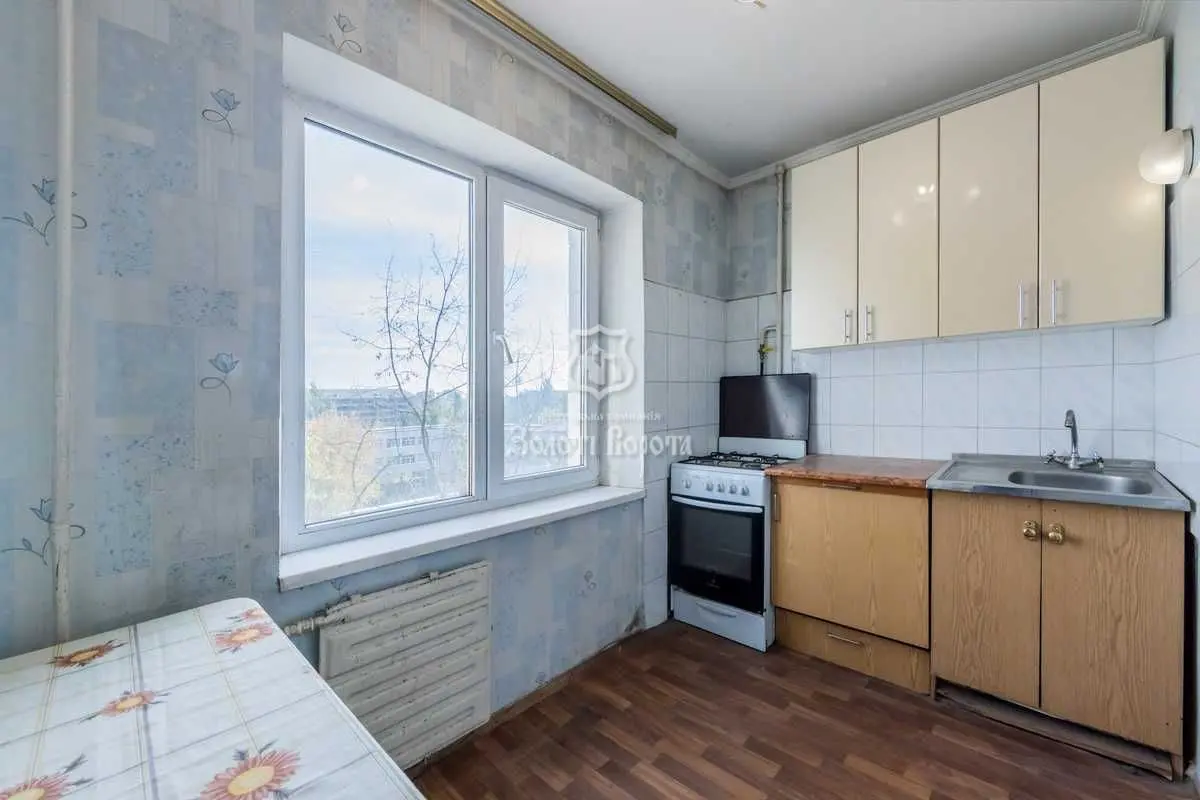 Фото Selling a 1-room apartment, 26.65 sq.m., Raiduzhna Street 13в Kyiv, price: 35000 USD, code 9448