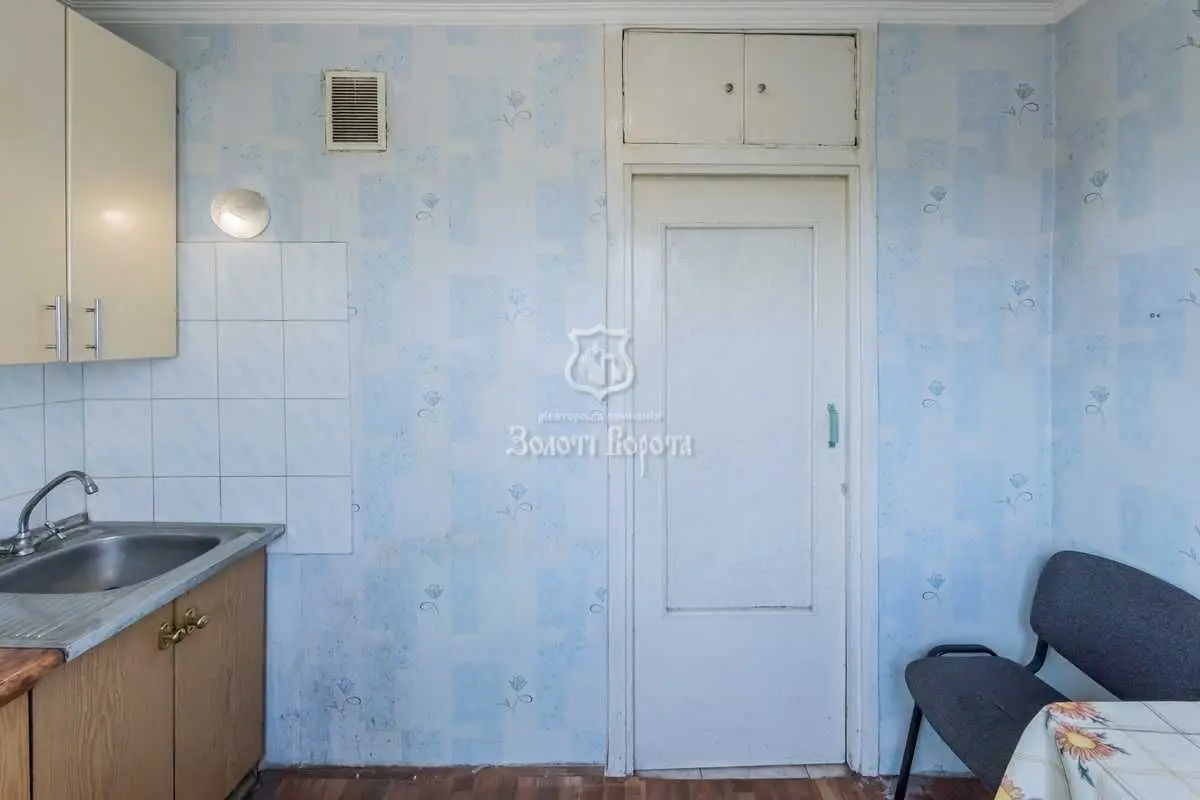 Фото Selling a 1-room apartment, 26.65 sq.m., Raiduzhna Street 13в Kyiv, price: 35000 USD, code 9448