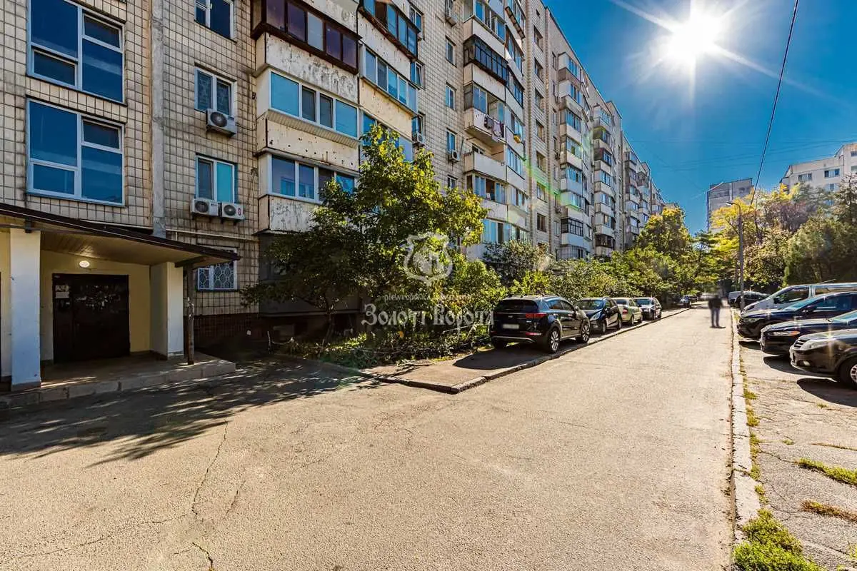 Фото Selling a 1-room apartment, 26.65 sq.m., Raiduzhna Street 13в Kyiv, price: 35000 USD, code 9448