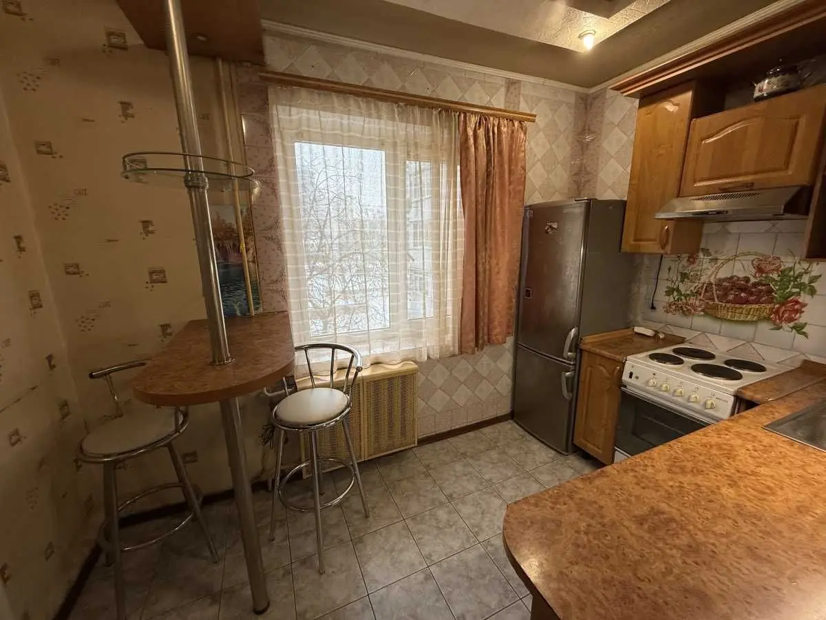 Фото Зняти 1 кімнатну квартиру, Героїв Сталінграда просп.  Київ в довгострокову оренду, ціна: 13500 UAH, код 9456