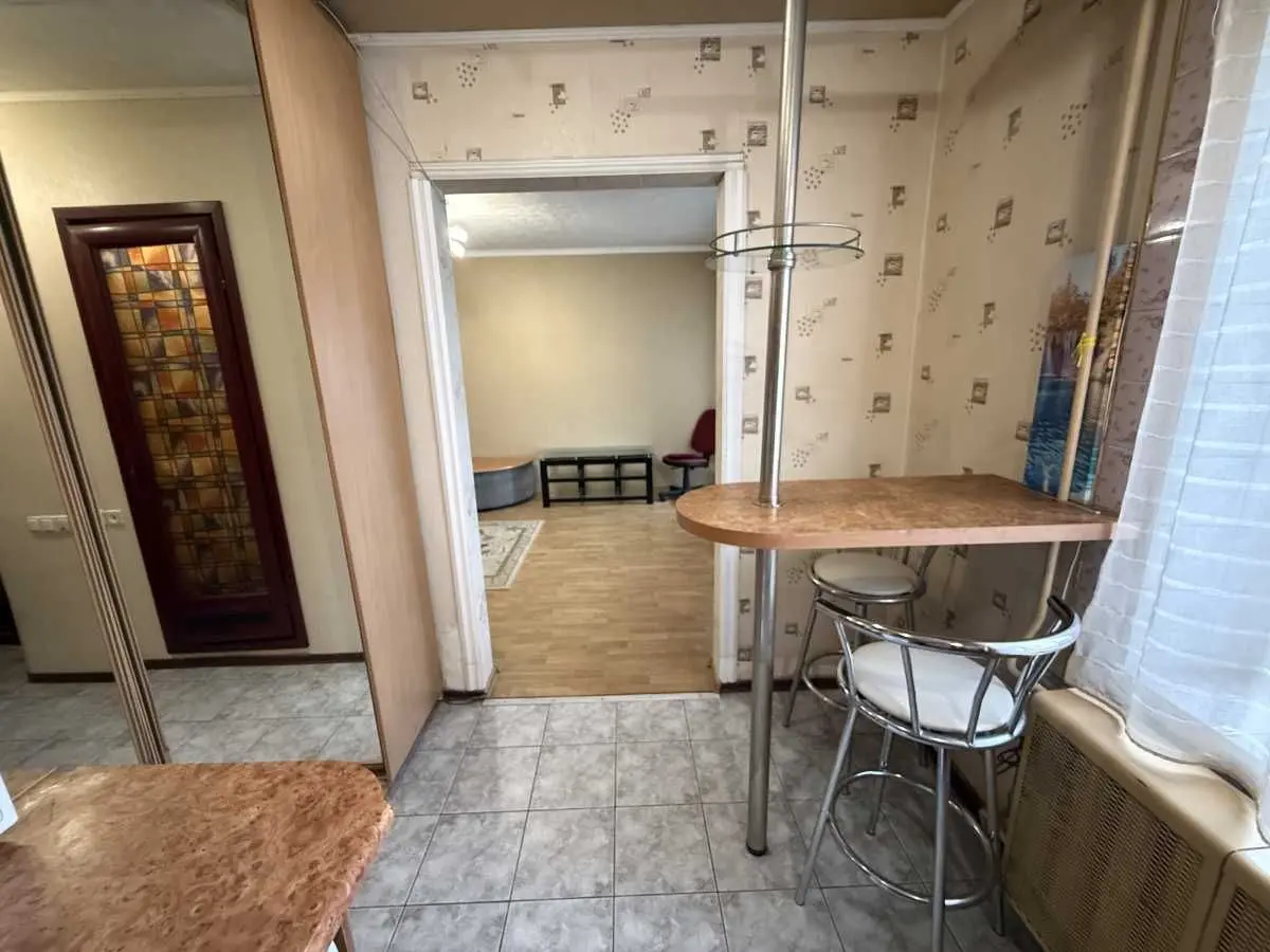 Фото Зняти 1 кімнатну квартиру, Героїв Сталінграда просп.  Київ в довгострокову оренду, ціна: 13500 UAH, код 9456