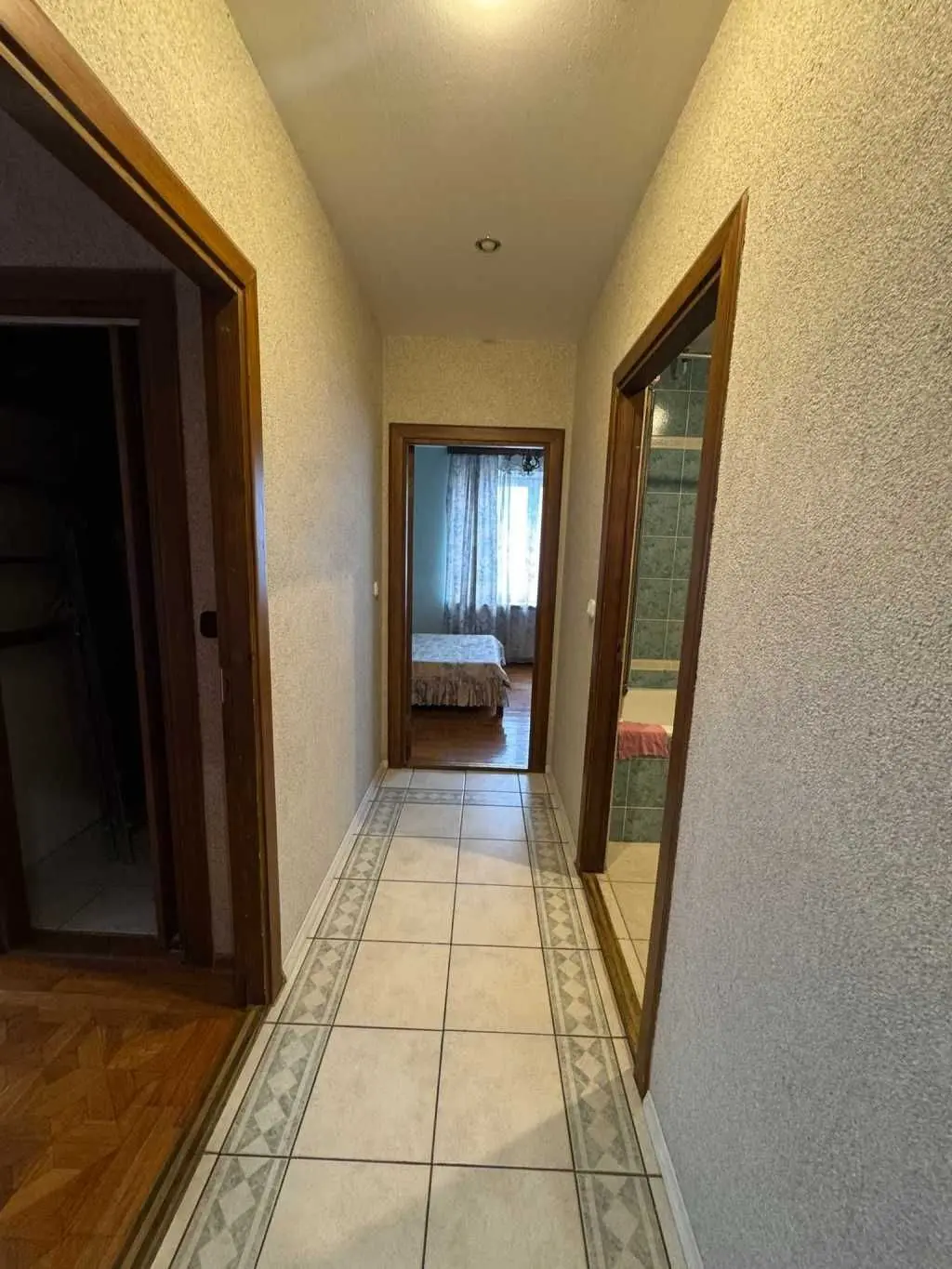Фото Зняти 3 кімнатну квартиру, Герцена вул. 18/20 Київ в довгострокову оренду, ціна: 17000 UAH, код 9460