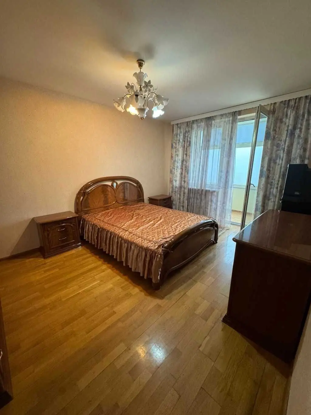 Фото Зняти 3 кімнатну квартиру, Герцена вул. 18/20 Київ в довгострокову оренду, ціна: 17000 UAH, код 9460