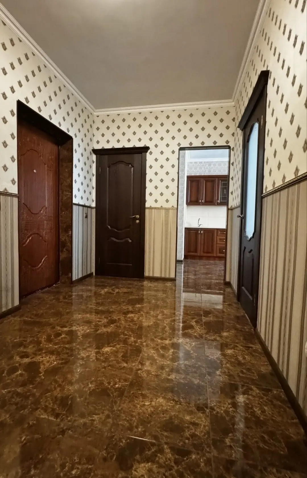 Фото Продаю 1-комнатную квартиру, 46 кв. м, Драгоманова ул. 2а Киев, цена: 70000 $, код 9463