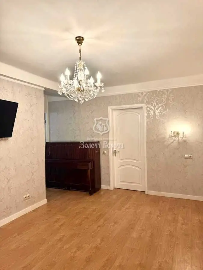 Фото Продаю 3-комнатную квартиру, 59.3 кв. м, Васильковская ул. 2а Киев, цена: 110000 USD, код 9467