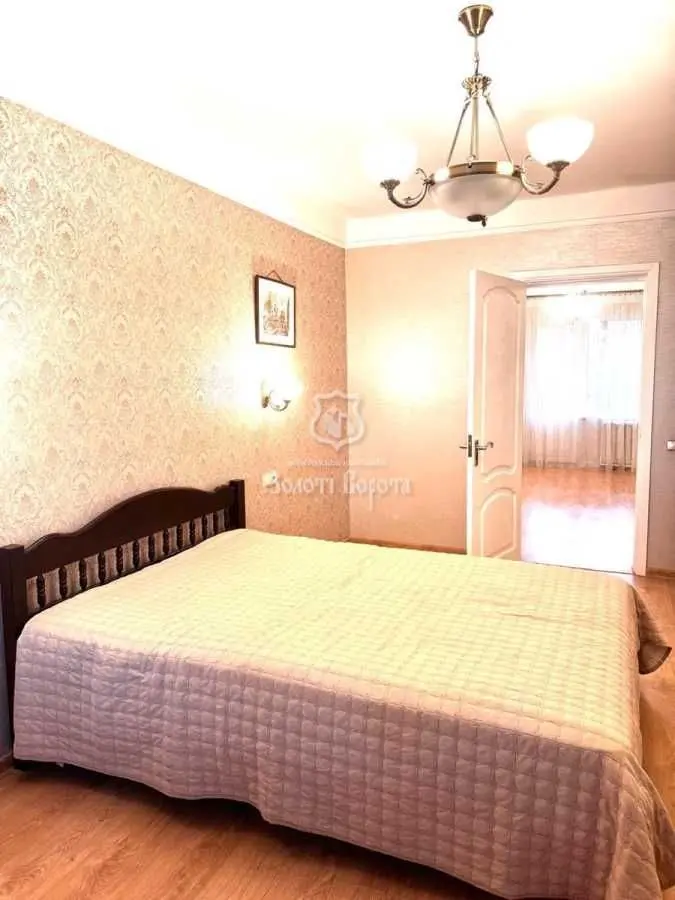 Фото Продаю 3-комнатную квартиру, 59.3 кв. м, Васильковская ул. 2а Киев, цена: 110000 USD, код 9467