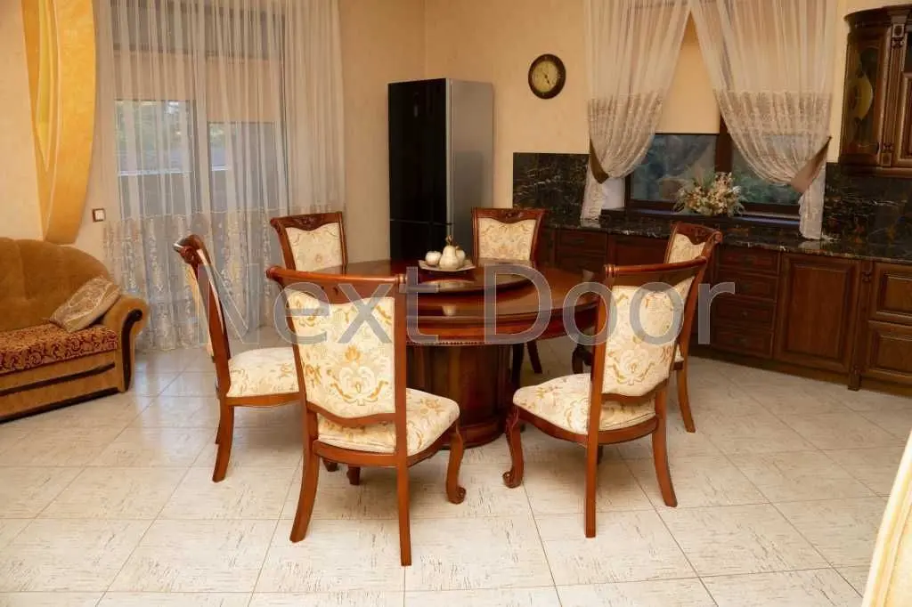 Фото Продаю дом, 327 кв. м, Радистов пер.  Киев, цена: 420000 USD, код 9470