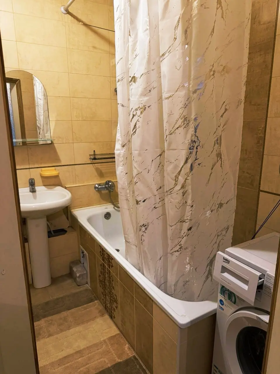 Фото Зняти 1 кімнатну квартиру, Милославська вул. 8 Київ в довгострокову оренду, ціна: 8000 UAH, код 9476