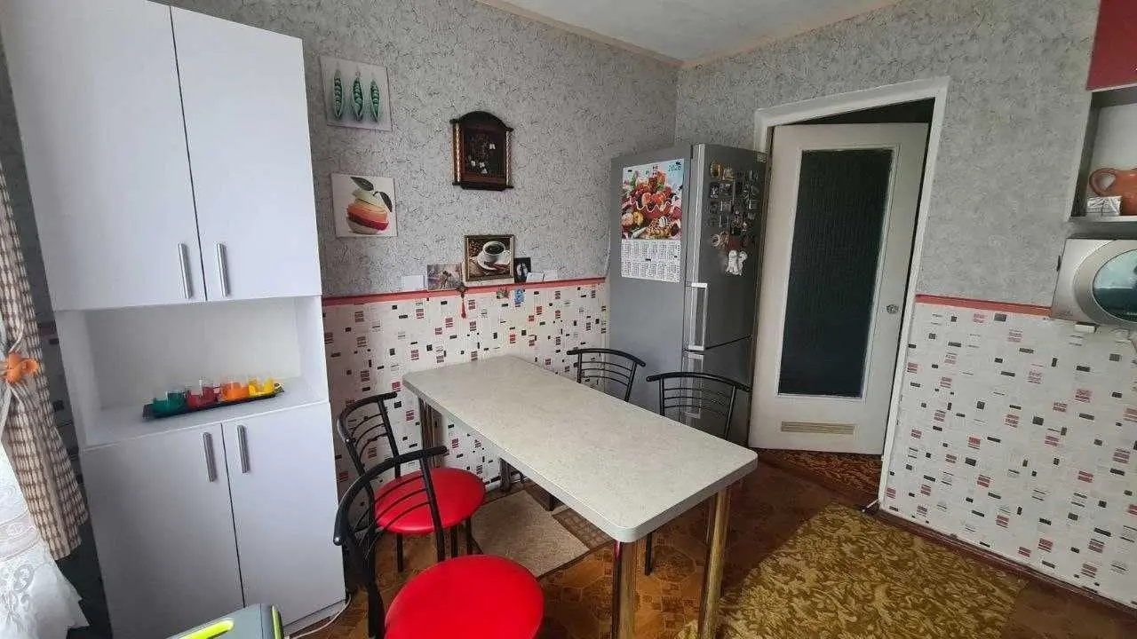 Фото Продаю 3 кімнатну квартиру, 62 кв. м, Бехтерева вул. 2 Дніпро, ціна: 26000 USD, код 9490