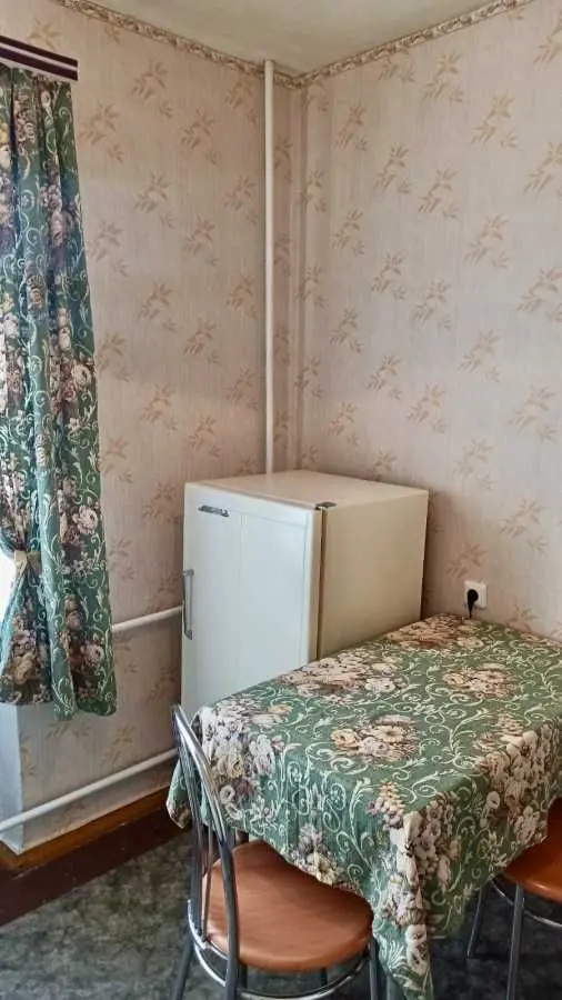 Фото Зняти 1 кімнатну квартиру, Волинська вул. 2 Київ в довгострокову оренду, ціна: 9000 UAH, код 9492