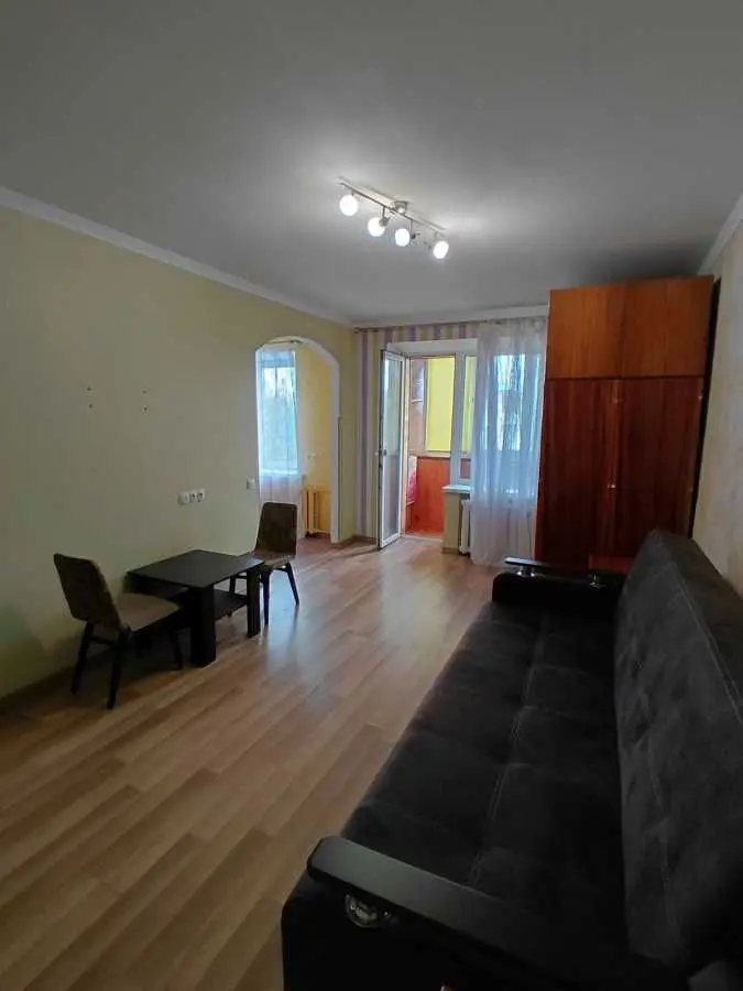 Фото Зняти 1 кімнатну квартиру, Алматинська вул. (Алма-Атинська)  Київ в довгострокову оренду, ціна: 8000 UAH, код 9503