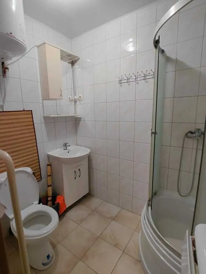 Фото Зняти 1 кімнатну квартиру, Алматинська вул. (Алма-Атинська)  Київ в довгострокову оренду, ціна: 8000 UAH, код 9503