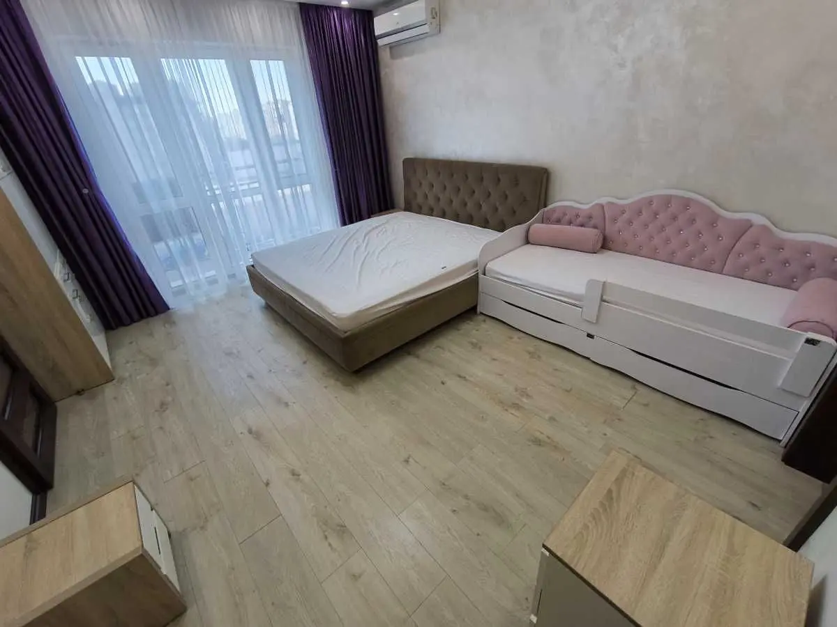 Фото Зняти 2 кімнатну квартиру, Метрологічна вул. 15а Київ в довгострокову оренду, ціна: 25000 UAH, код 9505