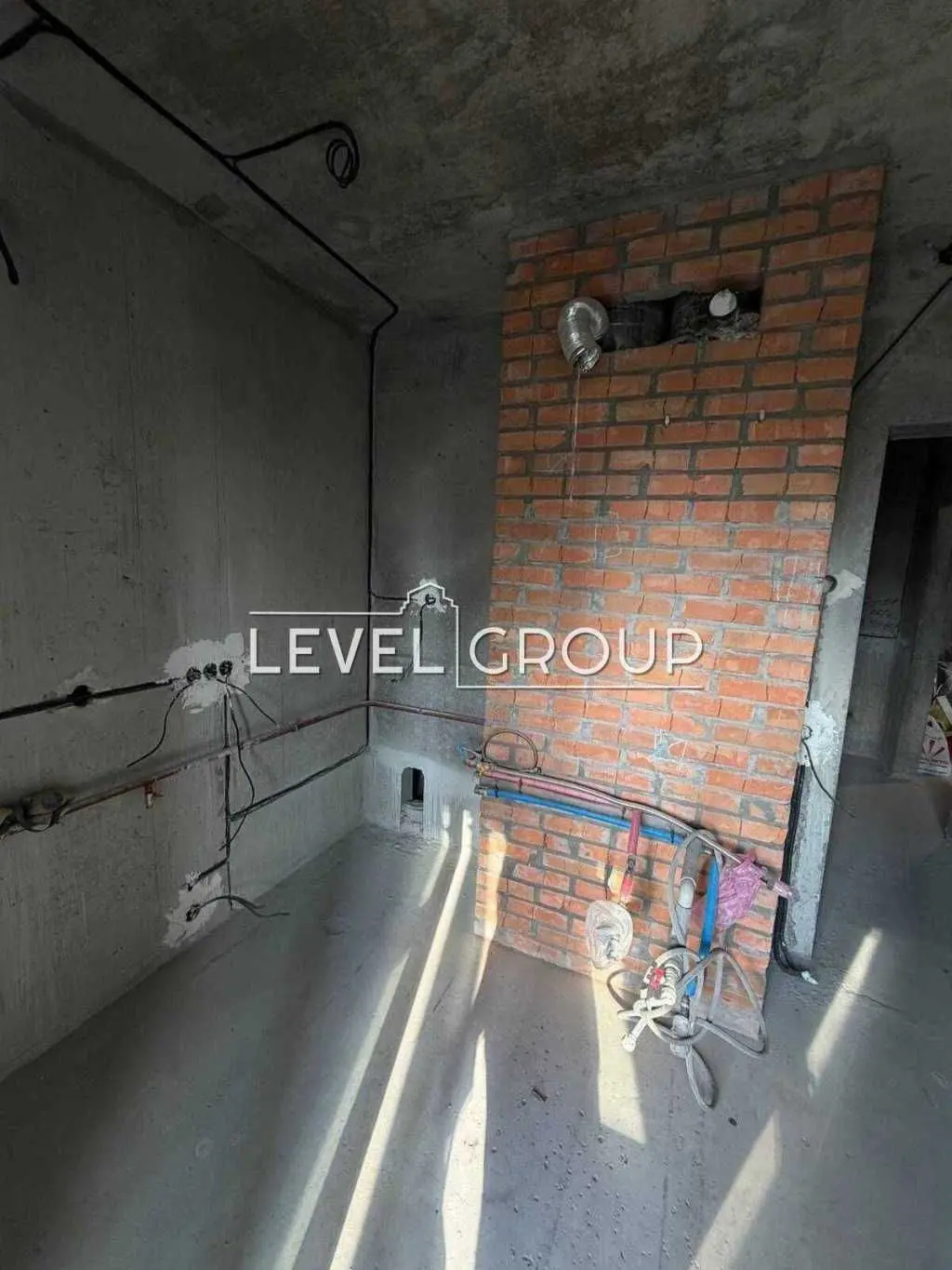 Фото Продаю 1 кімнатну квартиру, 50 кв. м, Садова вул.  Ірпінь, ціна: 53000 USD, код 9509