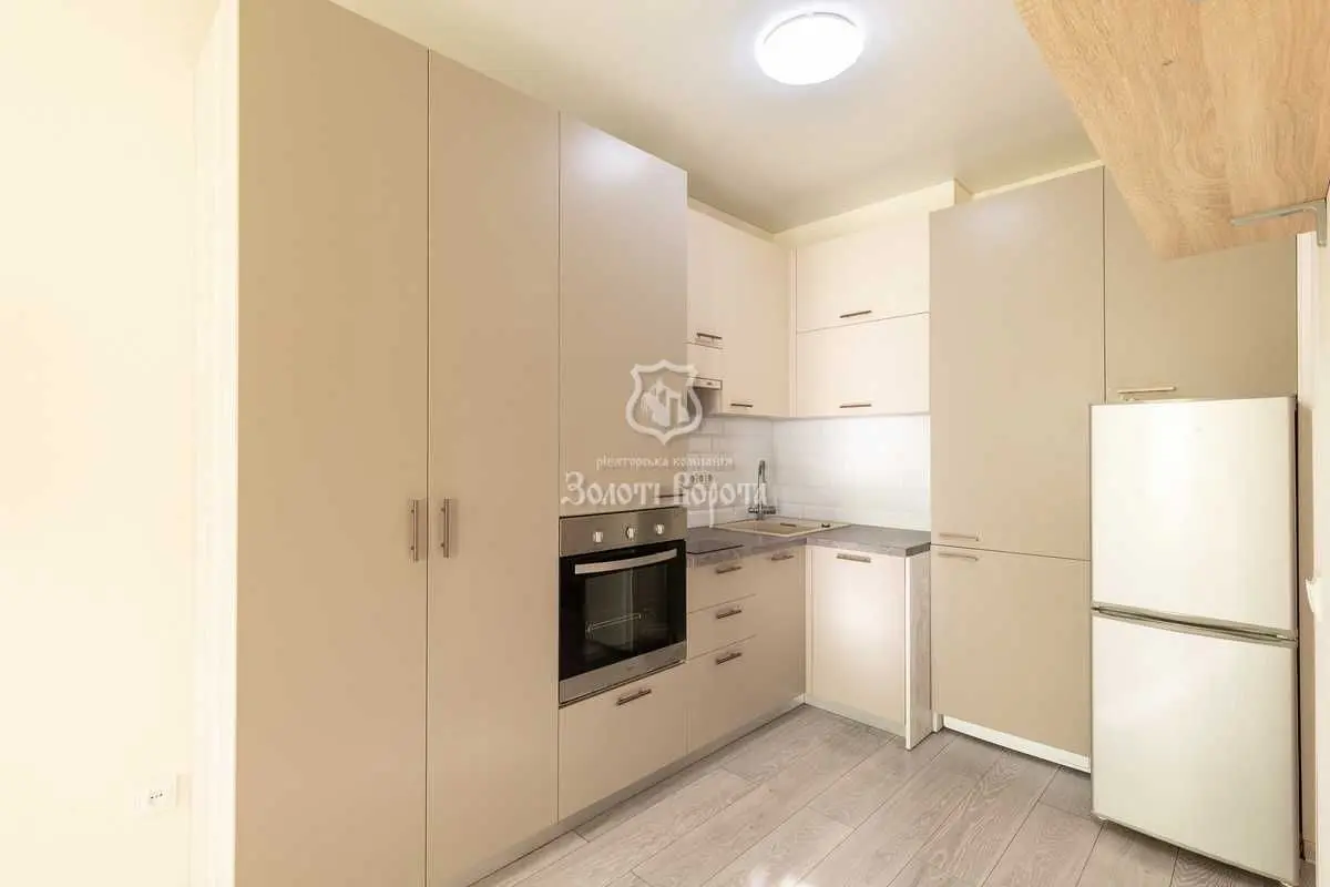 Фото Продаю 1 кімнатну квартиру, 30.6 кв. м, Соборності просп. (Возз’єднання)  Київ, ціна: 69500 USD, код 9513