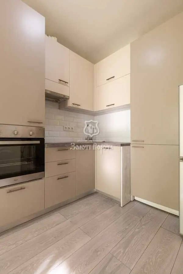 Фото Продаю 1 кімнатну квартиру, 30.6 кв. м, Соборності просп. (Возз’єднання)  Київ, ціна: 69500 USD, код 9513